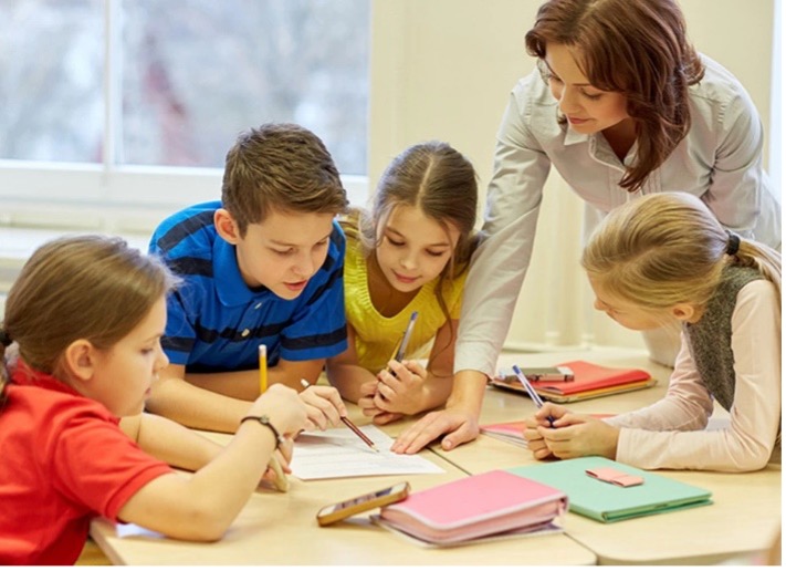 У Дніпрі організували творчі гуртки для дітей-переселенців: як записатися?