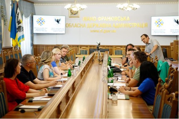 Американці планують збудувати на Прикарпатті соціальне житло для переселенців