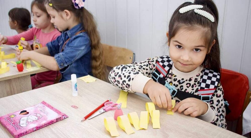 У Дніпрі організували творчий гурток для дітей-переселенців