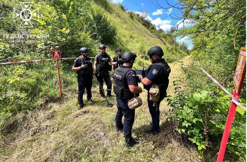 Мінна небезпека у Запоріжжі зростає – ДСНС нагадує правила, що можуть врятувати життя