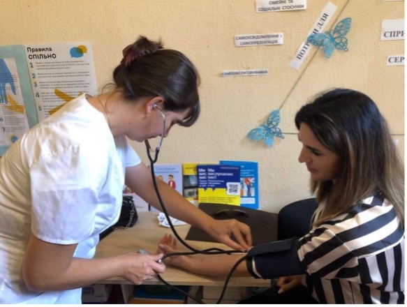 Лікарі з Рубіжного допомагають переселенцям у Дніпрі