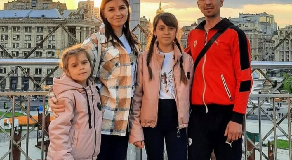 Як родина із Бахмута відновила виробництво соляних ламп у Дніпрі