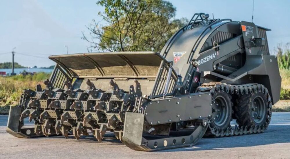 Словаччина профінансує дві машини розмінування для України