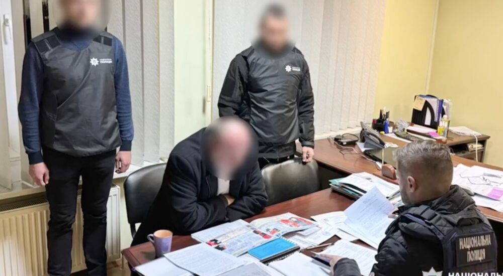 У Чернігові на хабарі у 140 тисяч гривень спіймали чиновника міськради