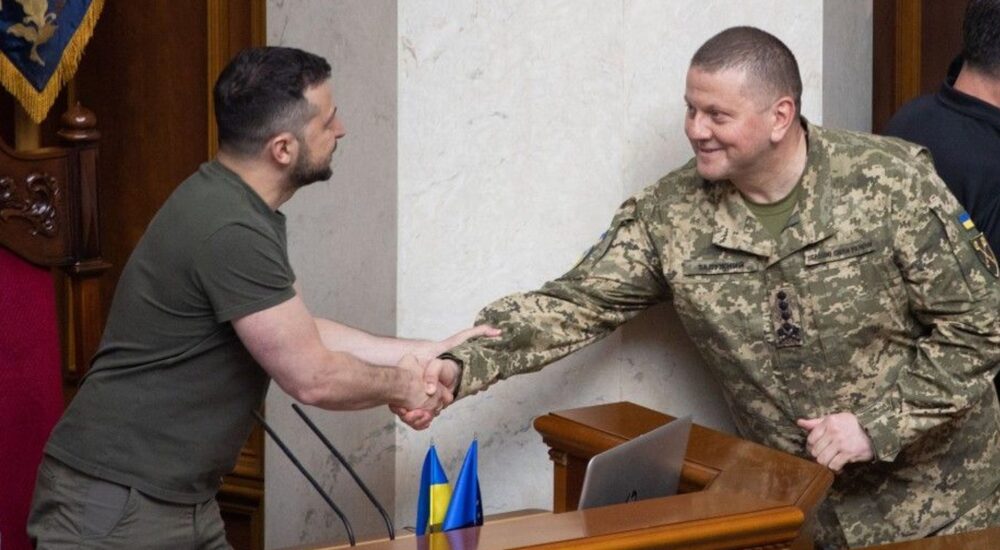 Опитування: 59% опитаних українців довіряють і Залужному, і Зеленському