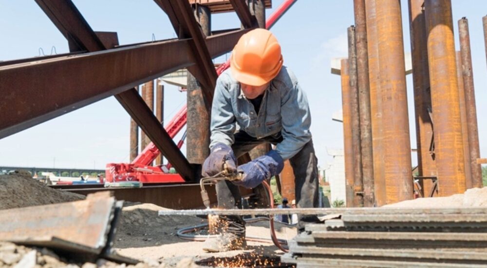 549 млн грн вже спрямували на зарплату учасникам проєкту «Армія відновлення»