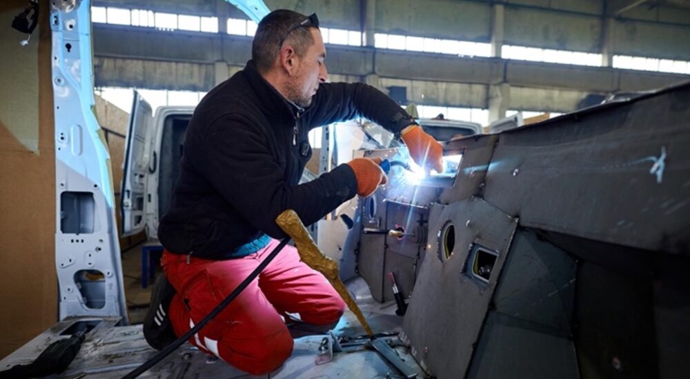 єРобота: виробник бронеавтомобілів із Криму відновив роботу після релокації