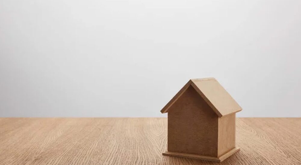 Коли потрібно припинити право власності на знищене нерухоме майно?