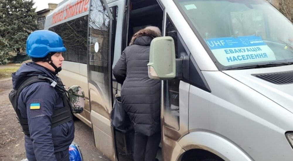 Волонтери евакуювали ще одну мешканку Берислава