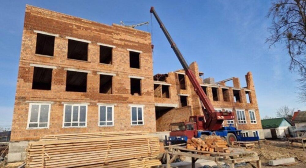 На Київщині триває реконструкція дитсадка, який окупанти зруйнували на початку повномасштабної війни