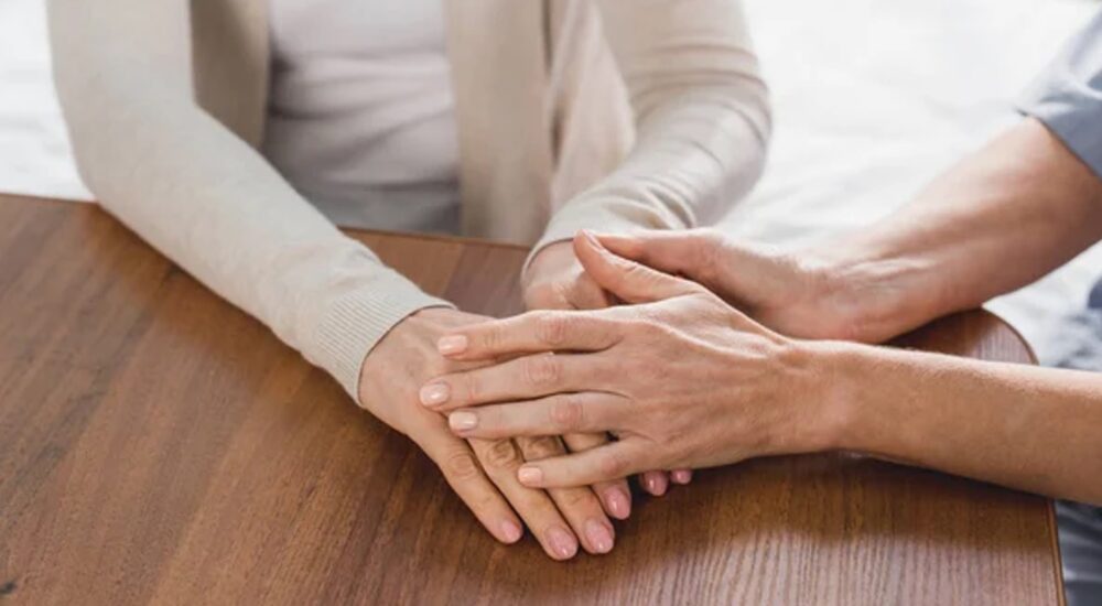 Дівчат та дружин захисників запрошують на терапевтичну групу