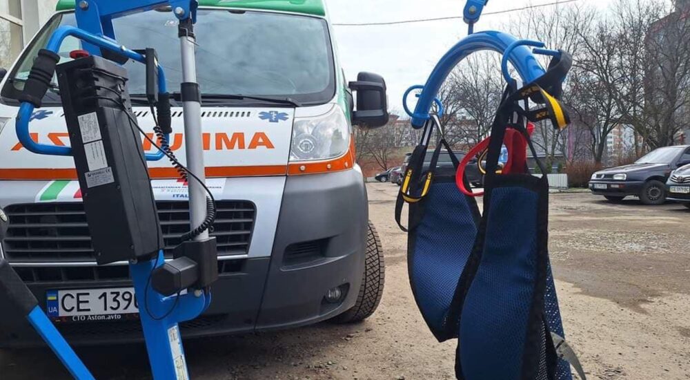 У Чернівцях дитяча лікарня отримала допомогу від італійських благодійників