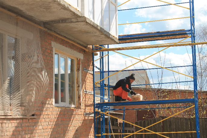 На Сумщині відновлюють два будинки, пошкоджені під час окупації