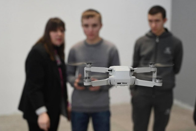 У профтехучилищах запровадять нову навчальну програму «Оператор цивільних дронів»