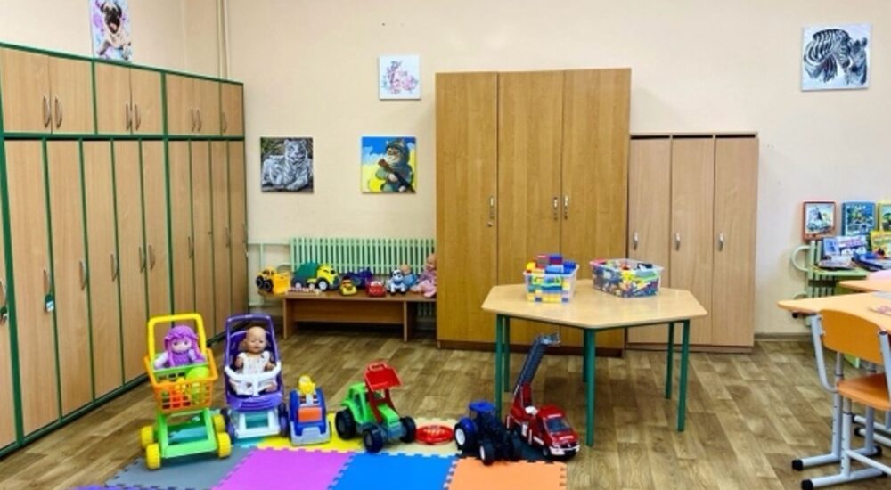 У Дніпрі дитсадки, які не мають укриттів, працюють у приміщеннях шкіл