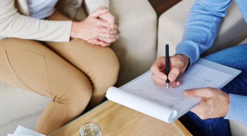 В одному з київських хабів переселенці з Луганщини можуть отримати консультацію психолога