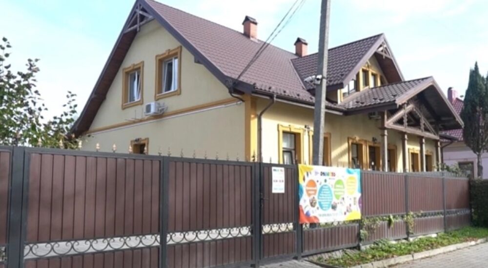 На Прикарпатті запрацювали навчальні центри, які відкрили переселенці з Краматорська