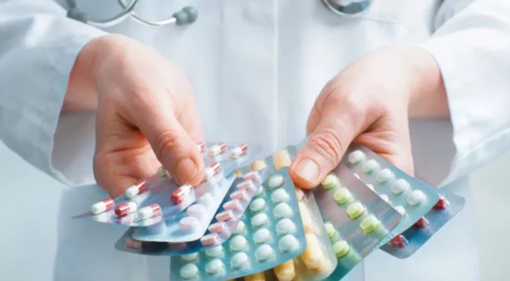 На ТОТ ворог не може забезпечити місцеве населення медикаментами