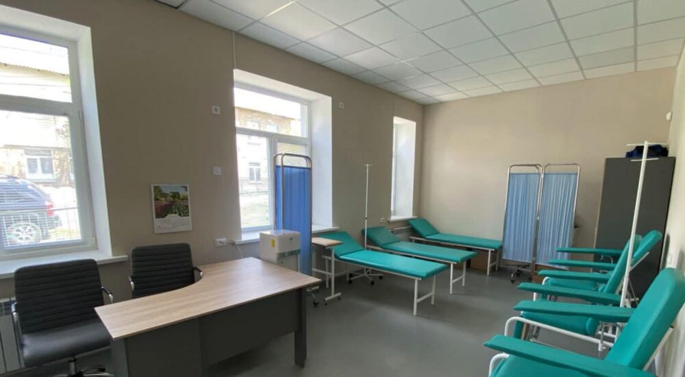 На Харківщині відновили амбулаторію, зруйновану під час російської окупації