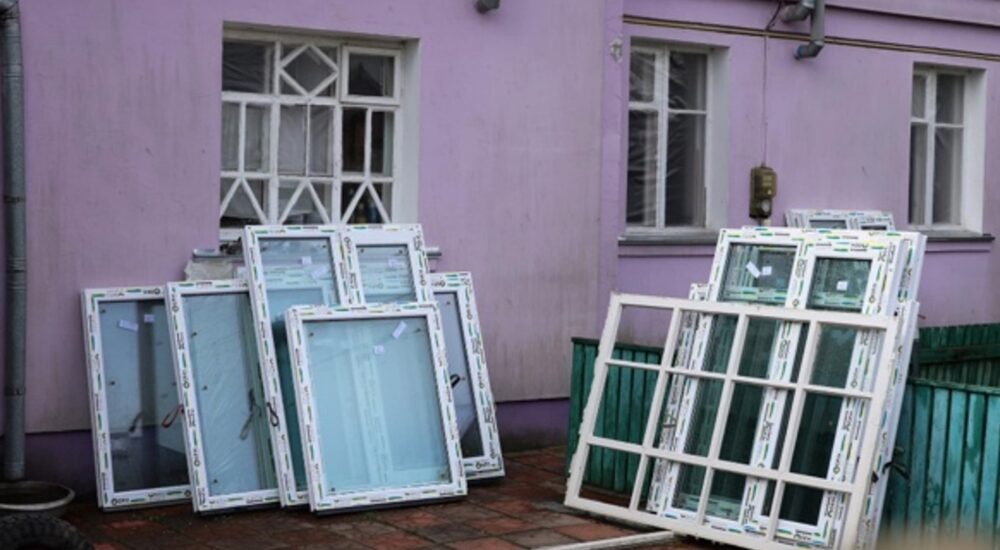 На Київщині замінили майже 15 тисяч вікон, пошкоджених унаслідок російських атак
