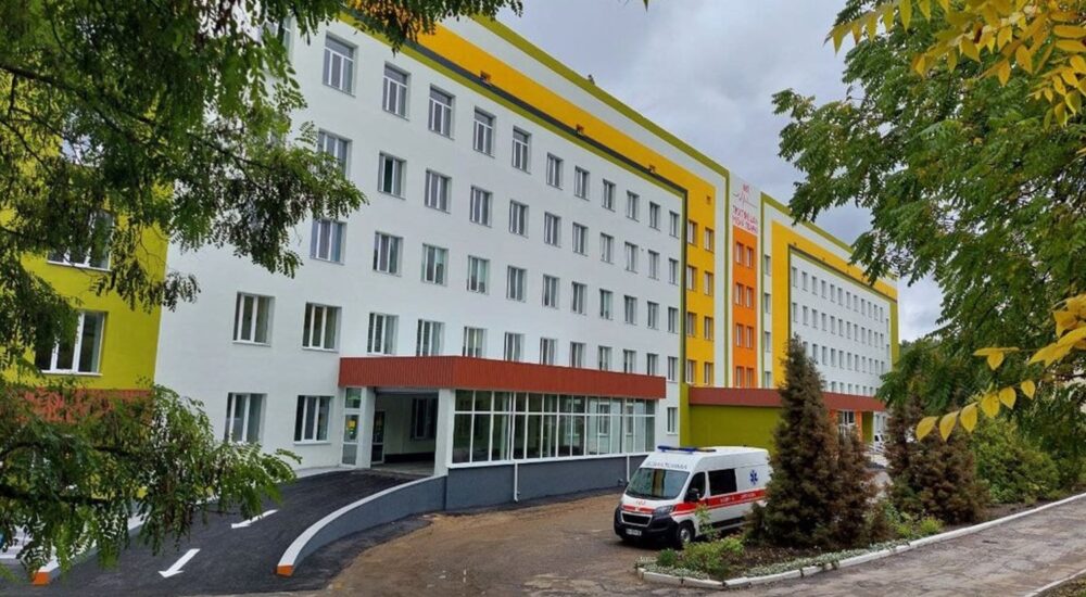 В Україні повністю відновили 510 медзакладів, які пошкодила армія рф