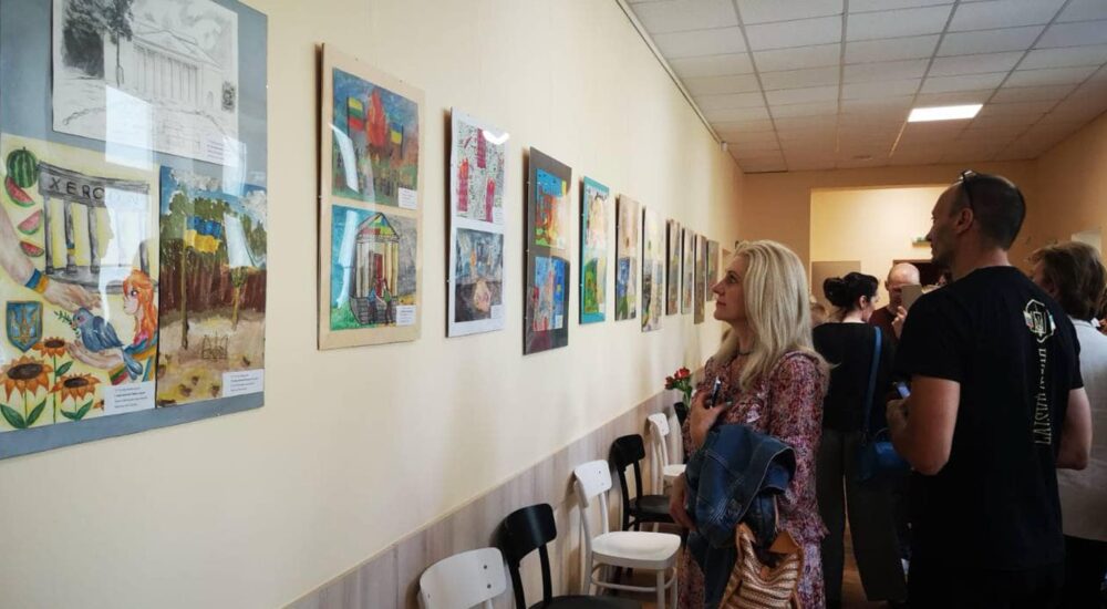У Литві відкрилася виставка дитячих малюнків «Вільний Херсон»