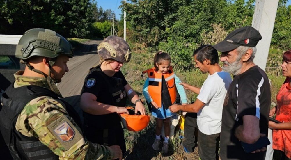Із селища на Донеччині «Білі Янголи» евакуювали родину з дитиною
