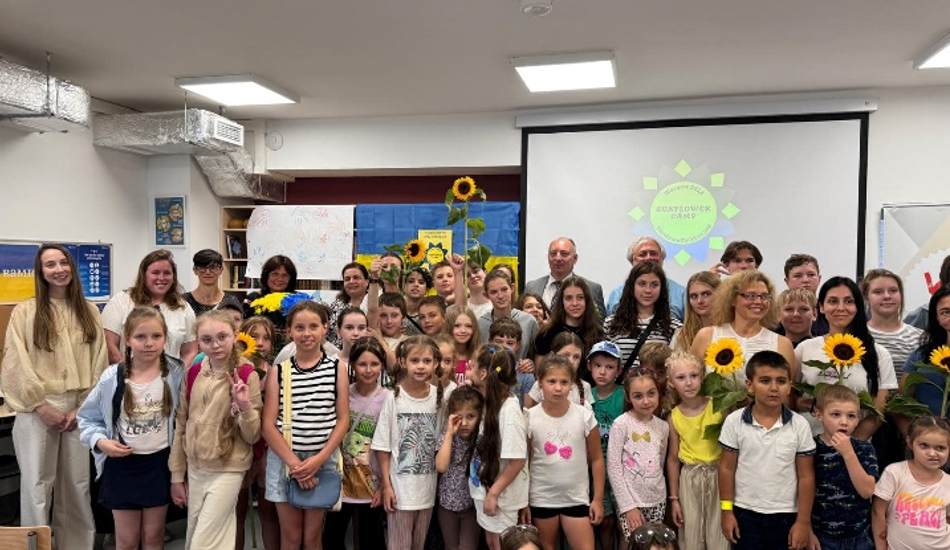 У Варшаві відкрили літній табір для дітей з України