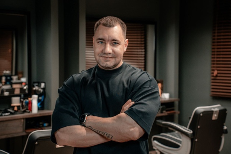 У Києві підприємець відкрив барбершоп завдяки урядовому гранту