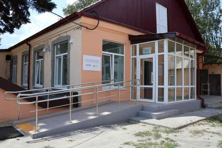 На Харківщині за підтримки міжнародних партнерів частково відновили два медзаклади