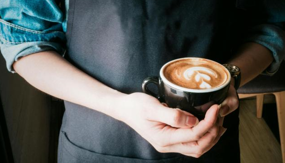 Підприємиця у Черкасах завдяки урядовому гранту придбала обладнання для кафе