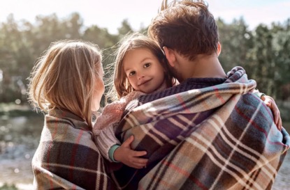 Як батькам, котрі усиновили дітей-сиріт чи дітей, позбавлених батьківського піклування, оформити виплату в Дії?