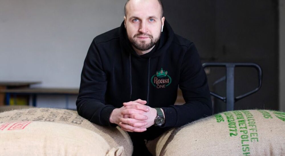 Бізнес із крафтового виробництва кави завдяки урядовому гранту розширив виробництво