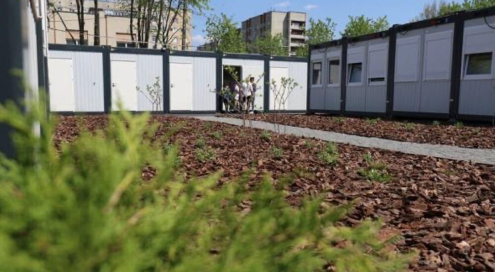 Де на Львівщині розселяють людей, житло яких постраждало від ворожих обстрілів
