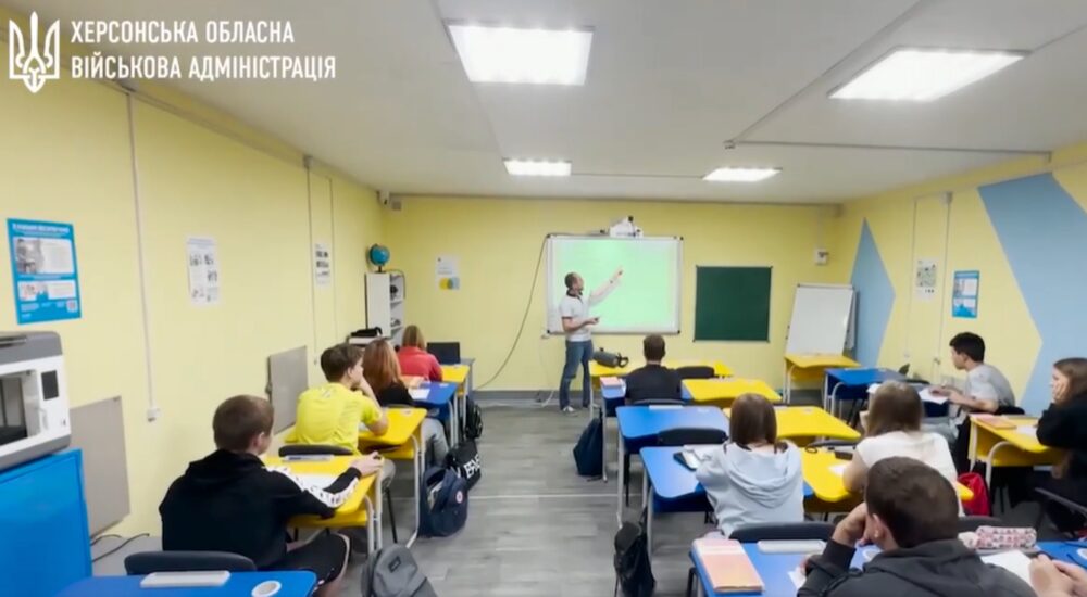 На Херсонщині працює «підземна» школа