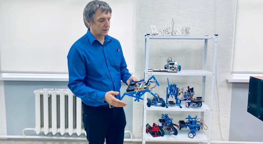 В Мукачеві школярі зможуть навчатися основам робототехніки та БПЛА