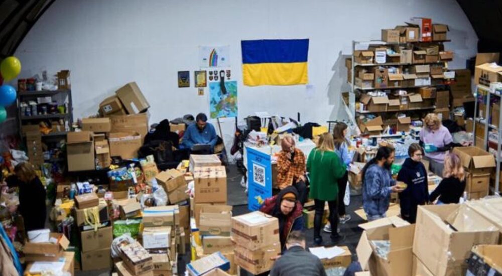 Опитування: Понад 70% українців із початку повномасштабної війни долучалися до волонтерської допомоги