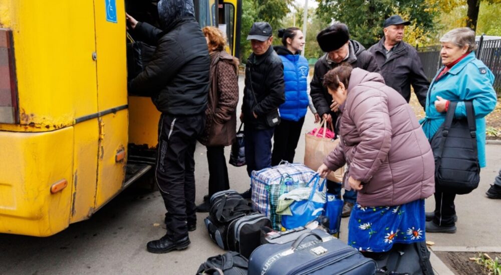 Із прифронтових і прикордонних населених пунктів на Харківщині евакуювали ще понад 100 мешканців