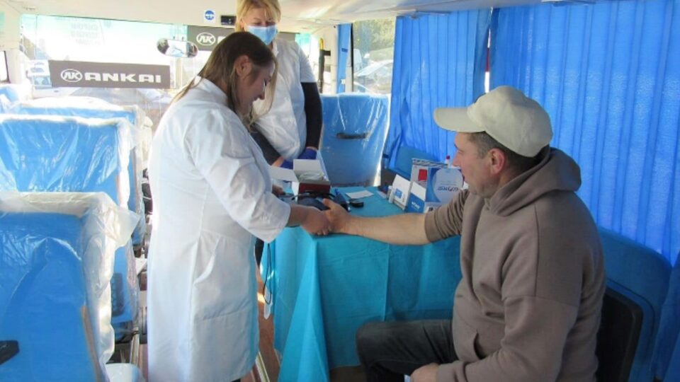 Де цього тижня на Прикарпатті працюватимуть мобільні бригади медиків?