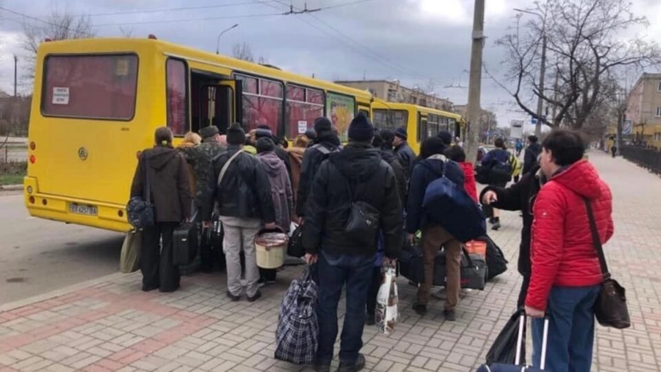 Місцеві мешканці Покровської громади можуть безкоштовно евакуюватися до Черкас