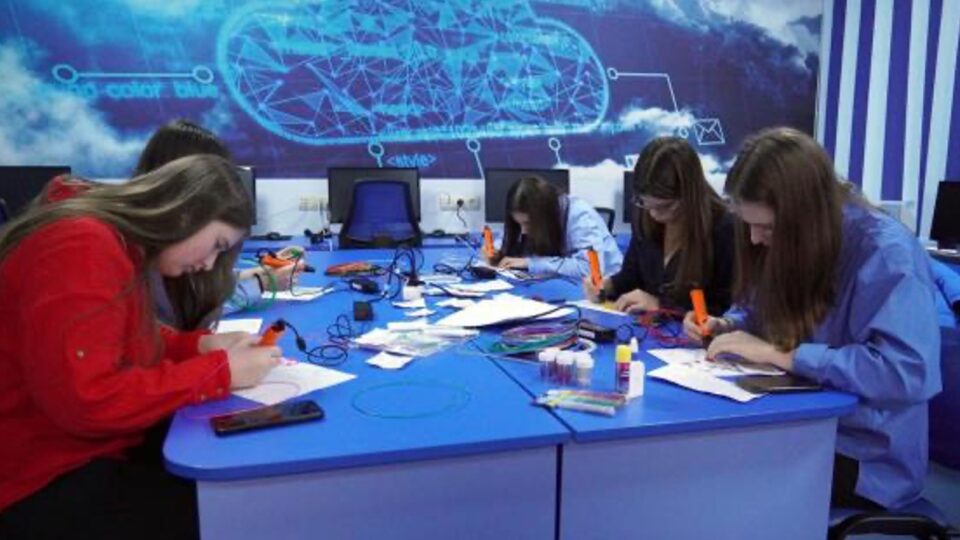 Франція виділила близько 100 тисяч євро для облаштування сучасних навчальних класів у п’яти закладах Сумщини