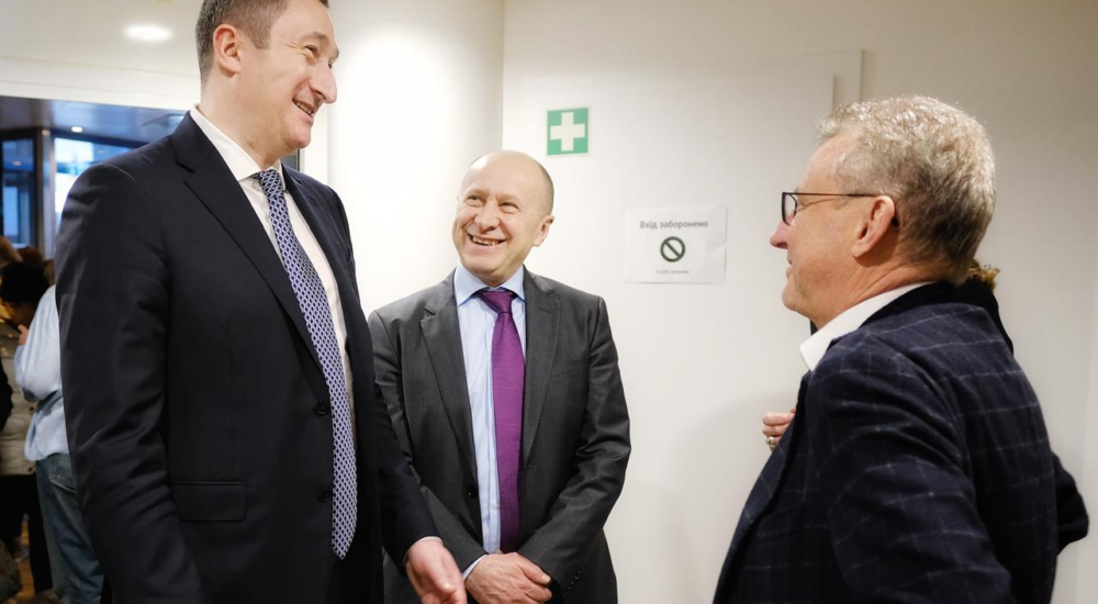 Олексій Чернишов разом із Президентом Парламенту Відня відвідали центр надання допомоги тимчасово переміщеним особам з України