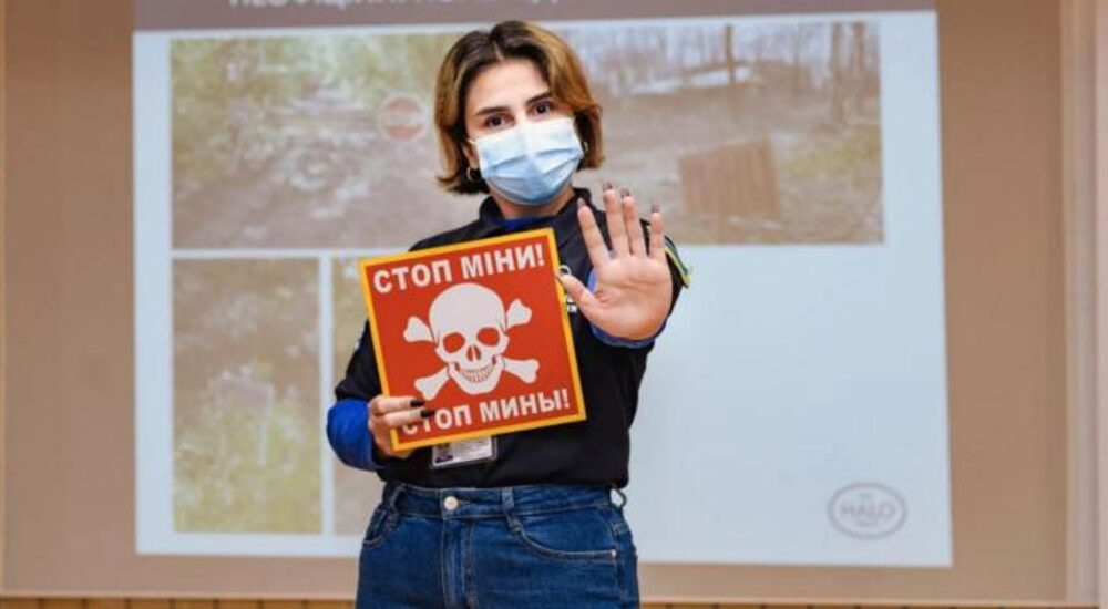 Якщо міна не спрацювала при першому контакті, чи становить вона небезпеку?