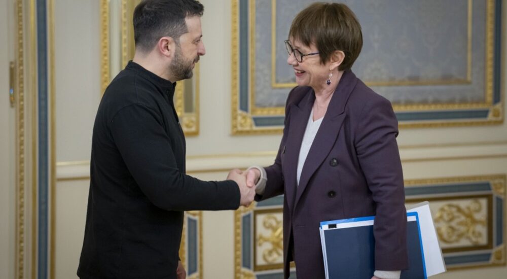 Президент Володимир Зеленський розраховує на допомогу ЄБРР у забезпеченні переселенців житлом