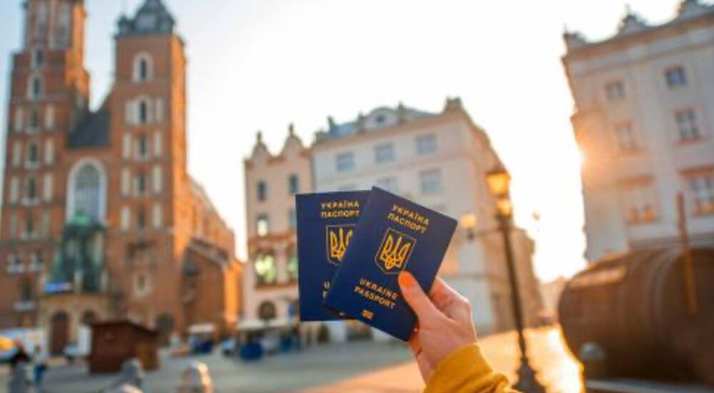 Як замовити доставку українського паспорта за кордон через Укрпошту?