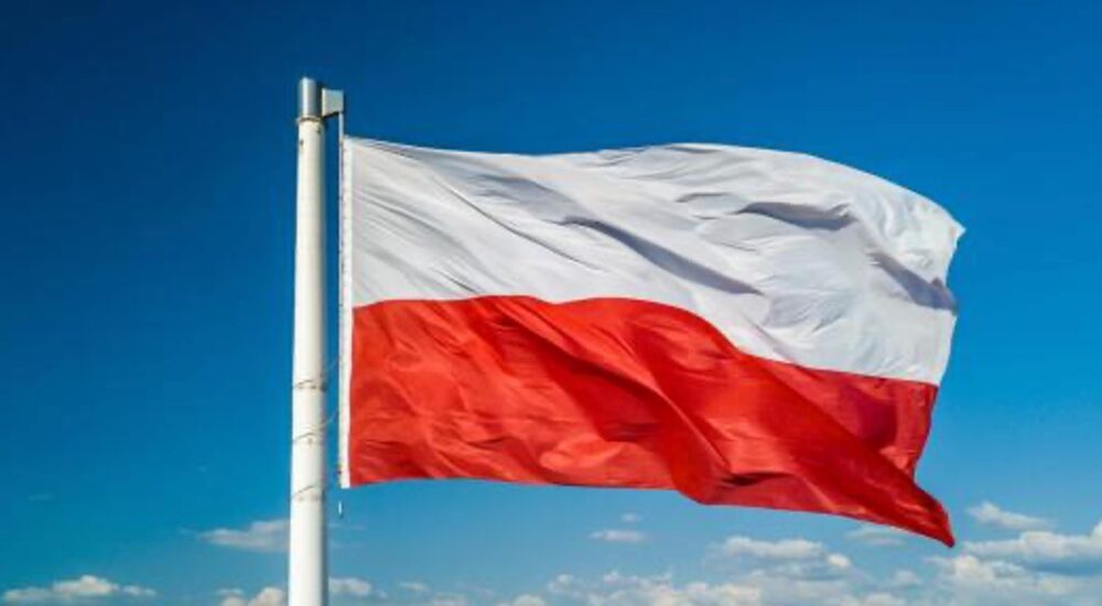 Які документи слід оновити українцям у Польщі в 2025 році?