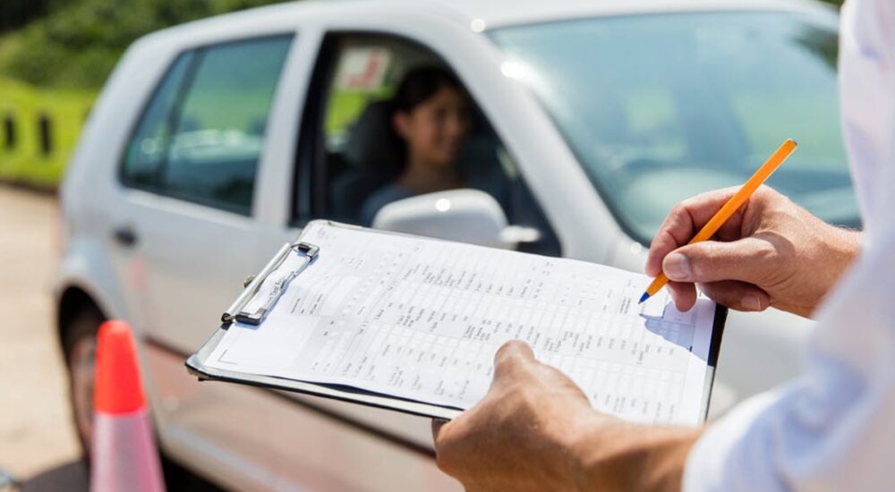 На ТОТ Луганщини окупанти не визнаватимуть посвідчення водія, видані до 2023 року