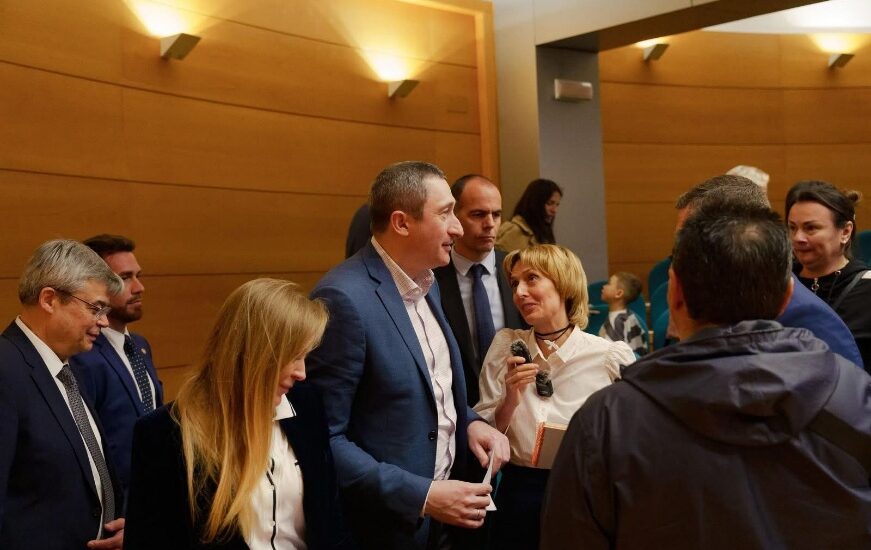 В Іспанії Олексій Чернишов зустрівся з українською громадою та лідерами громадських організацій