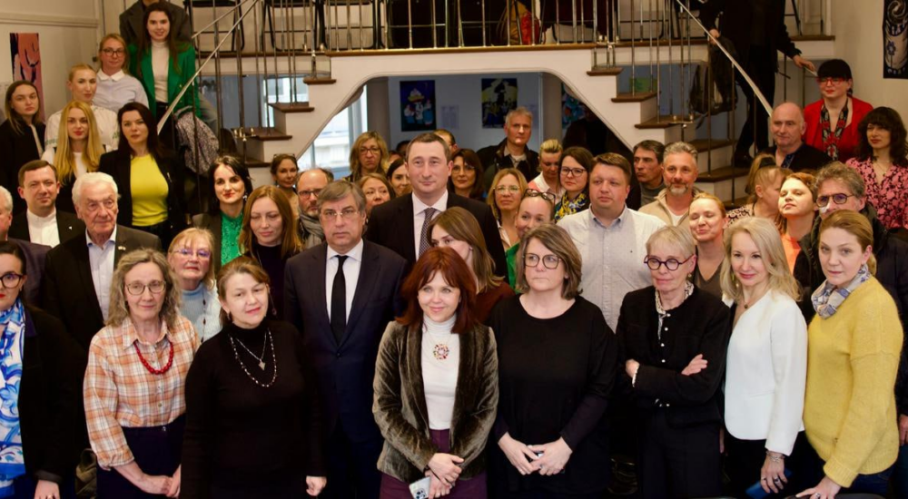 Відбулася зустріч Олексія Чернишова з українською громадою у Франції