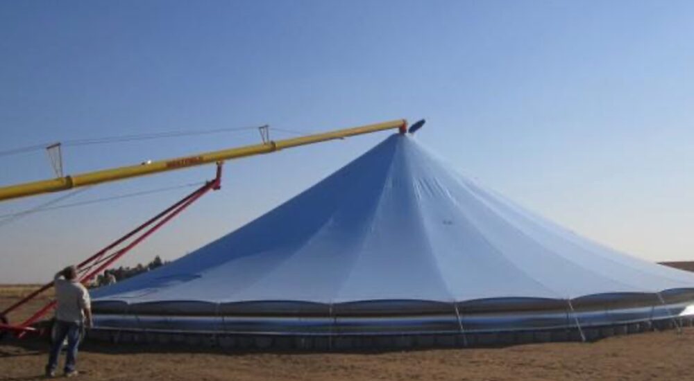 Українські аграрії зможуть отримати 615 модульних зерносховищ від ФАО